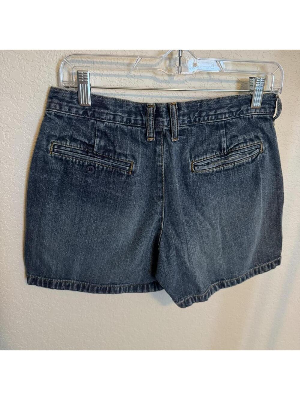 Y2K‎ Vintage Retro Old Navy Denim Shorts, Size 4 - Picture 2 of 3
